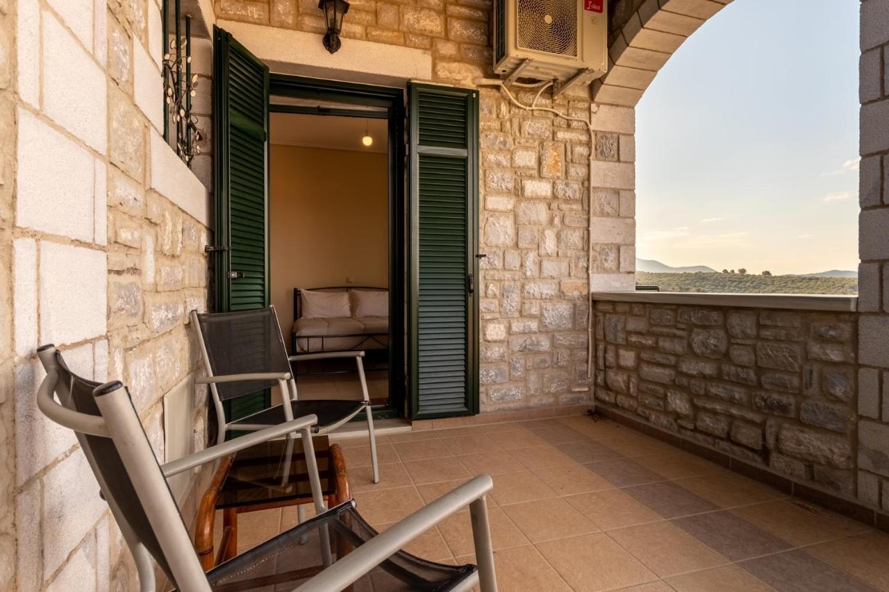 Megali Mantineia Papadeas Villas מראה חיצוני תמונה