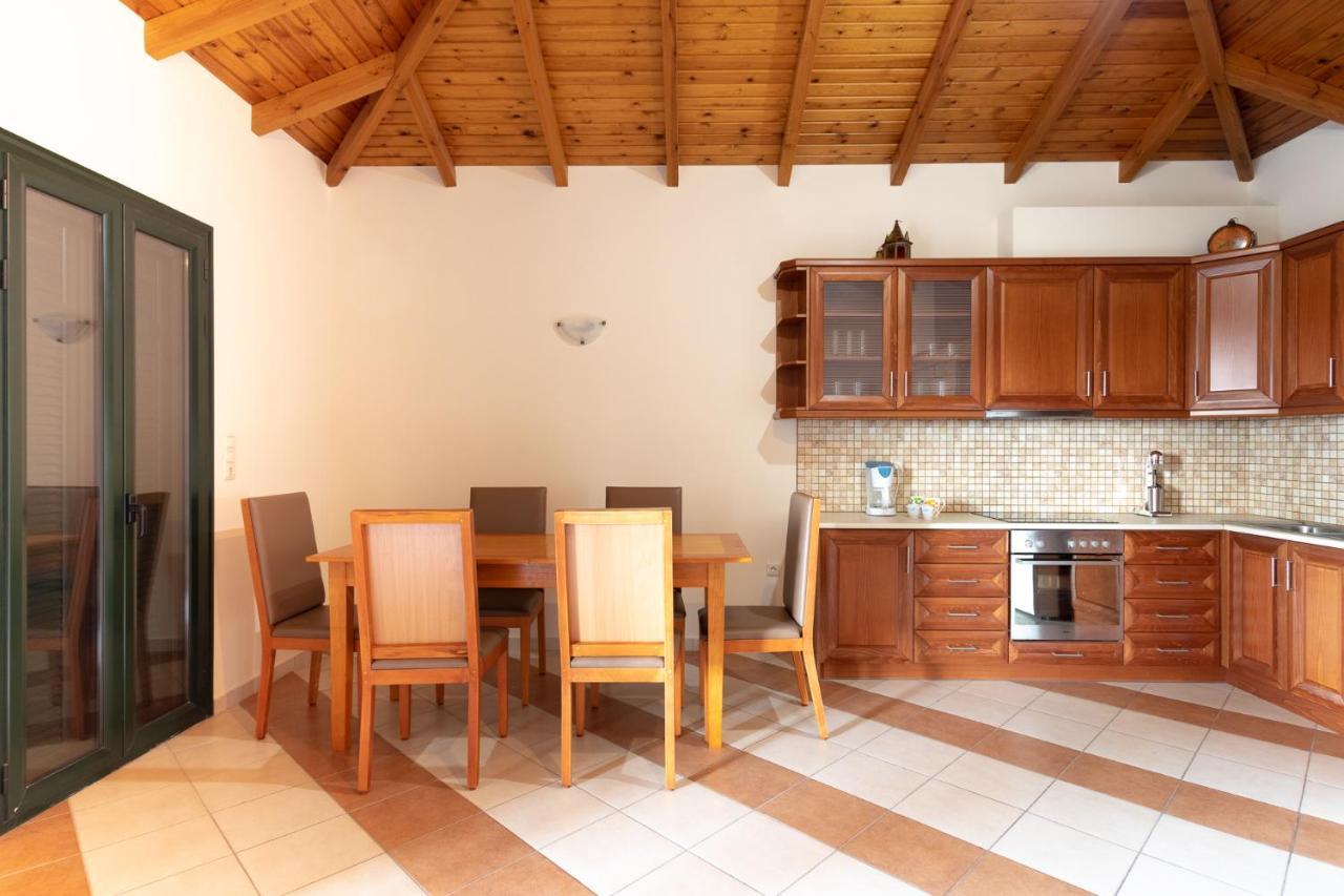 Megali Mantineia Papadeas Villas מראה חיצוני תמונה