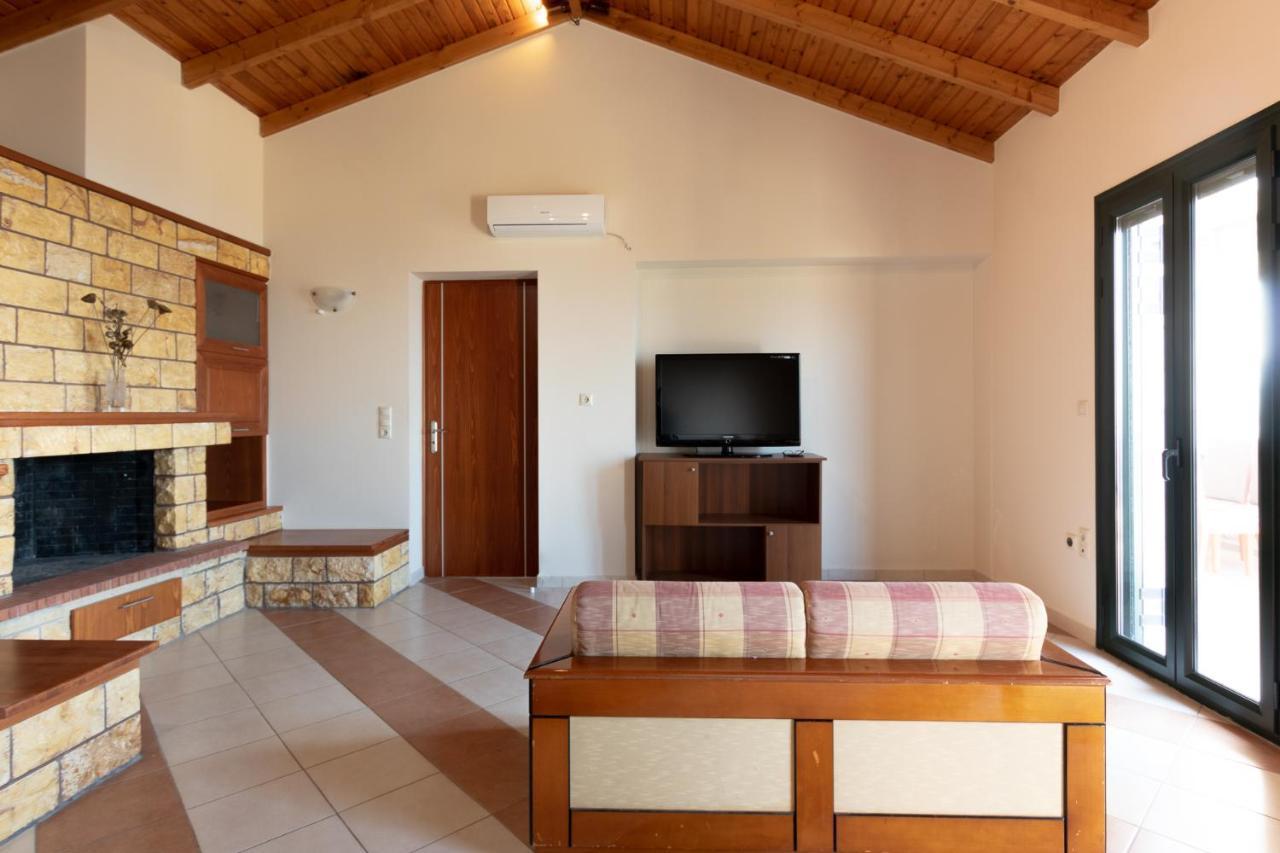 Megali Mantineia Papadeas Villas מראה חיצוני תמונה