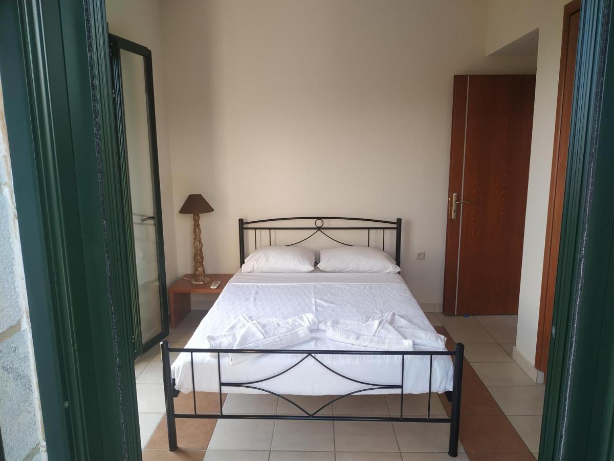 Megali Mantineia Papadeas Villas מראה חיצוני תמונה