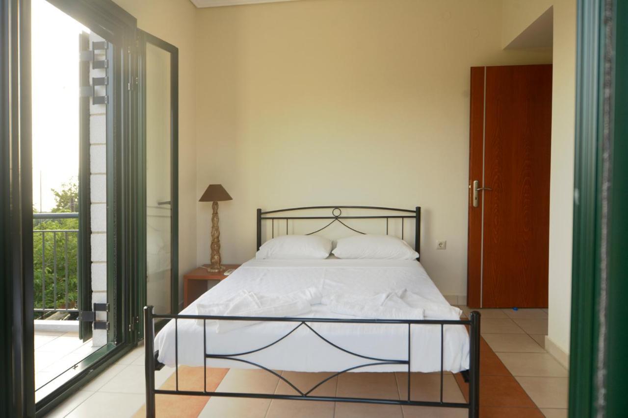 Megali Mantineia Papadeas Villas מראה חיצוני תמונה